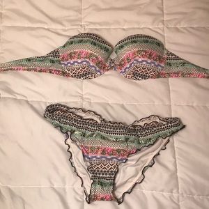 Victoria’s Secret strapless bikini